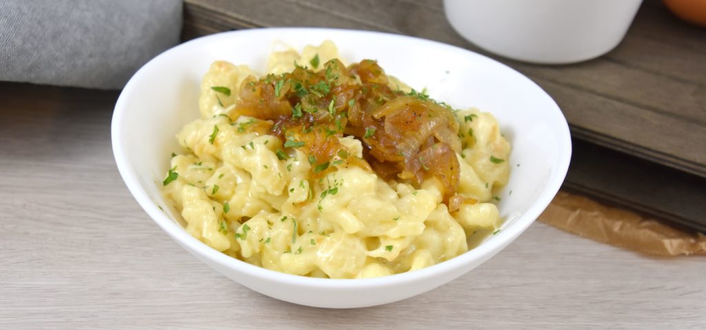 Käsespätzle mit Röstzwiebeln – Ninakocht.de