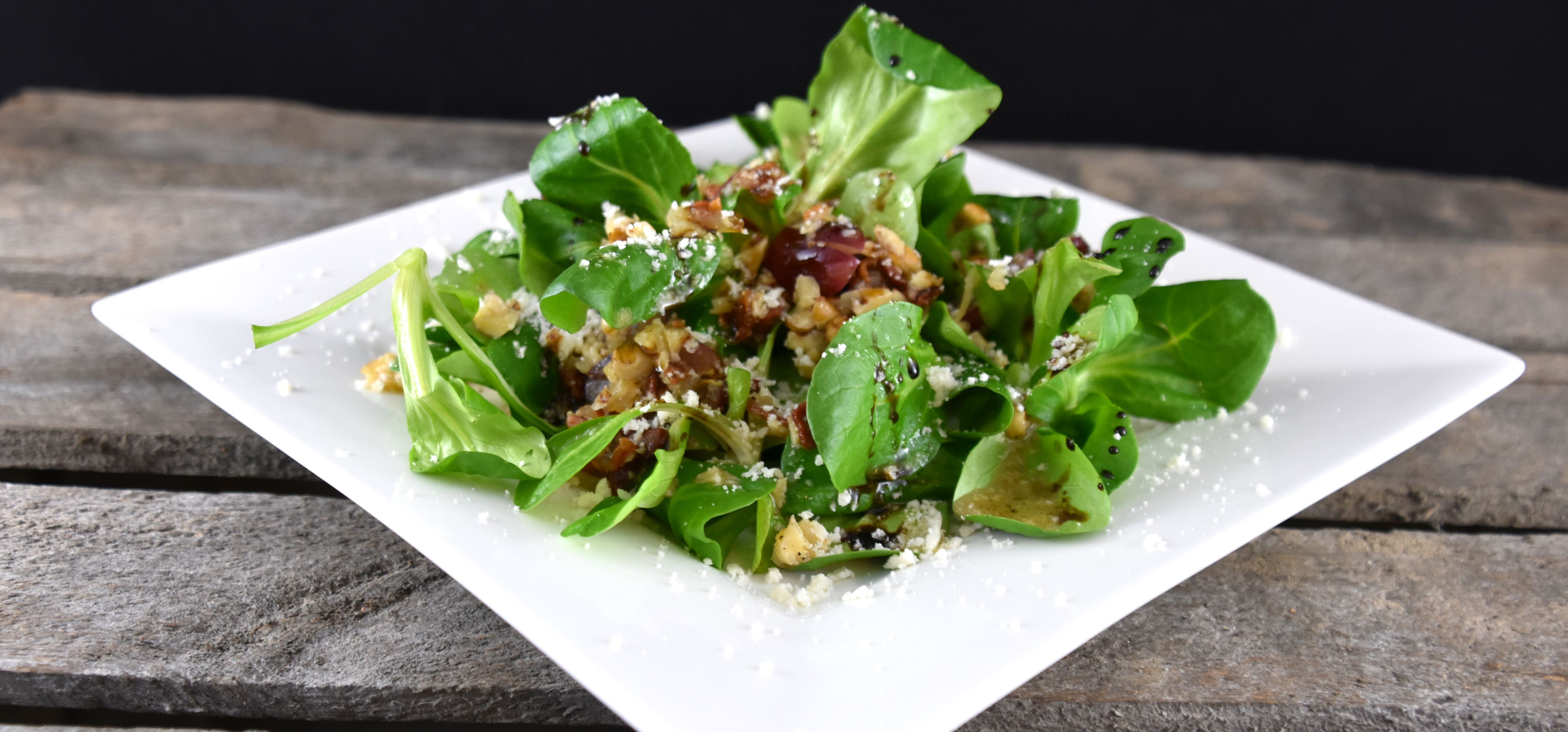 Winterlicher Feldsalat Mit Walnussen Und Trauben Speck Vinaigrette Ninakocht De